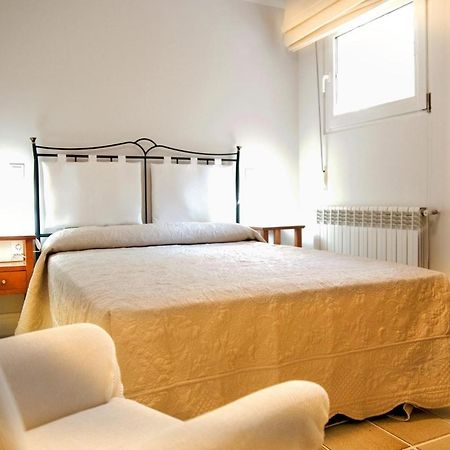Apartamentos Individuales Con Piscina Galapagar Luaran gambar