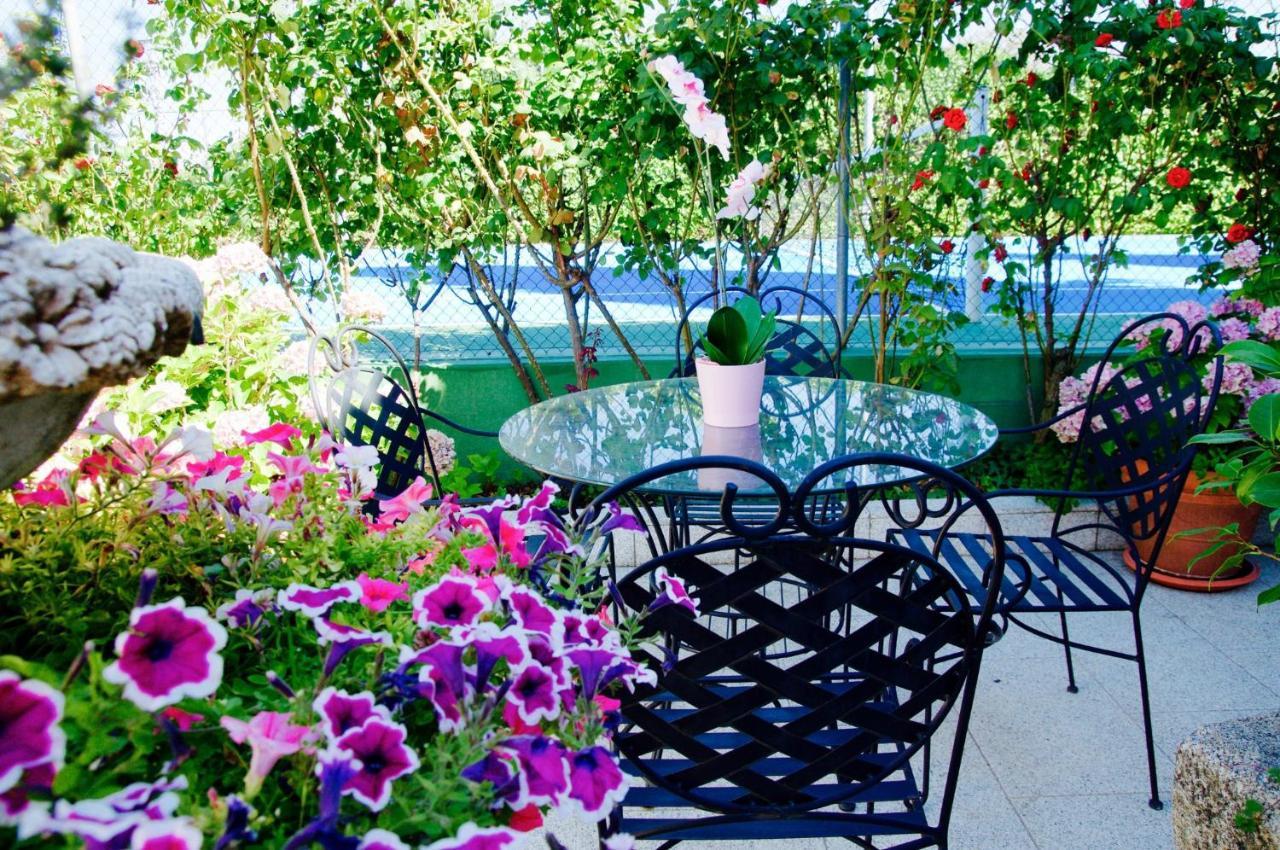 Apartamentos Individuales Con Piscina Galapagar Luaran gambar