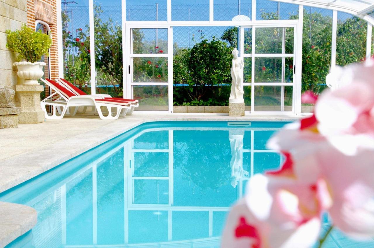 Apartamentos Individuales Con Piscina Galapagar Luaran gambar