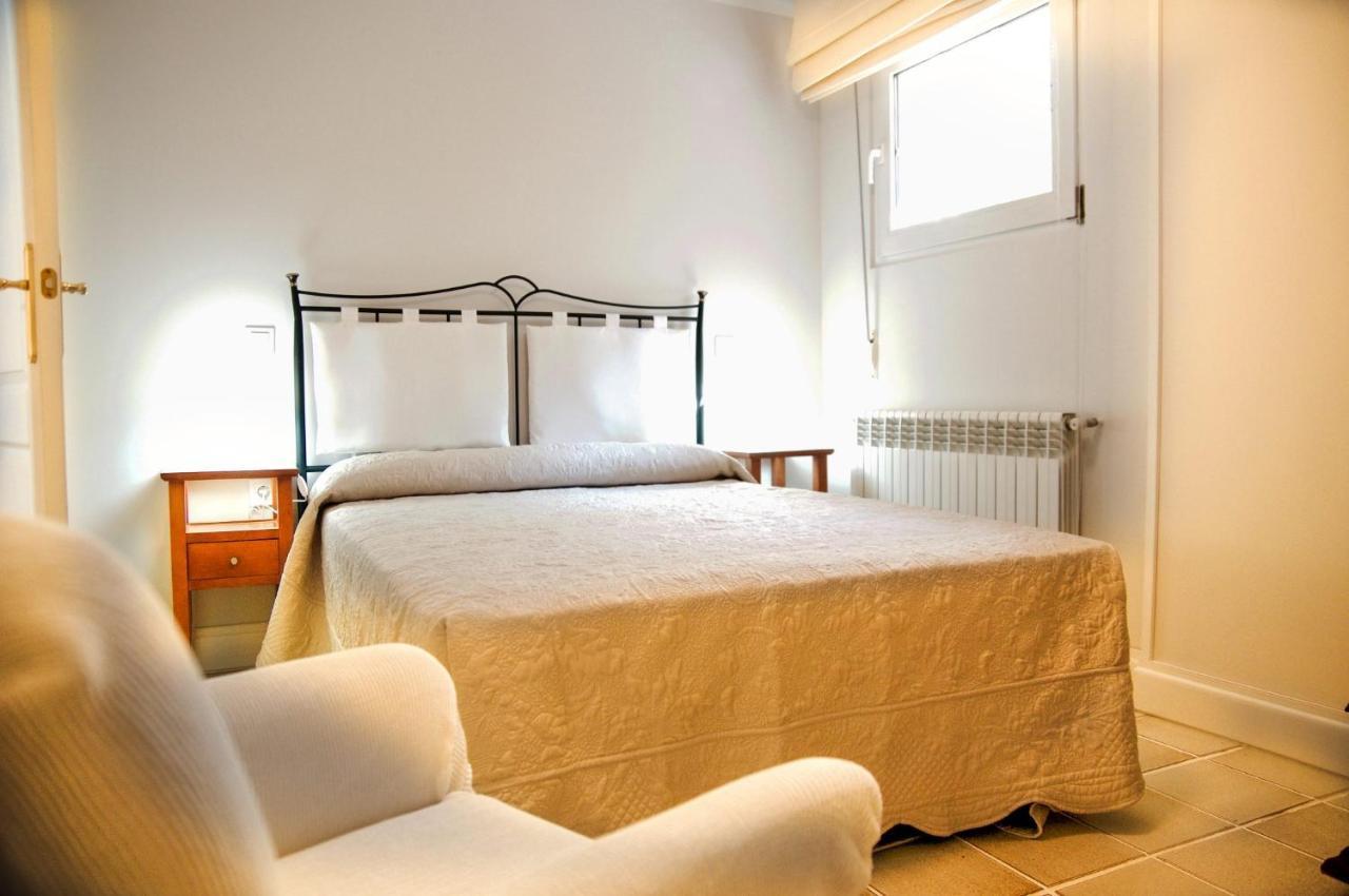 Apartamentos Individuales Con Piscina Galapagar Luaran gambar